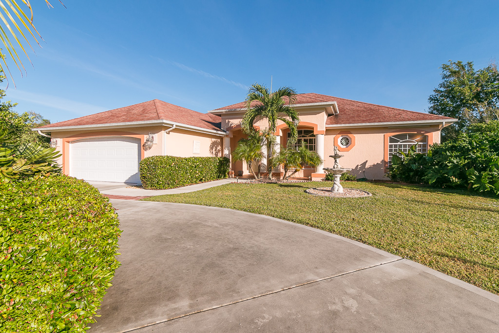 Hobe Sound Homes for sale community image