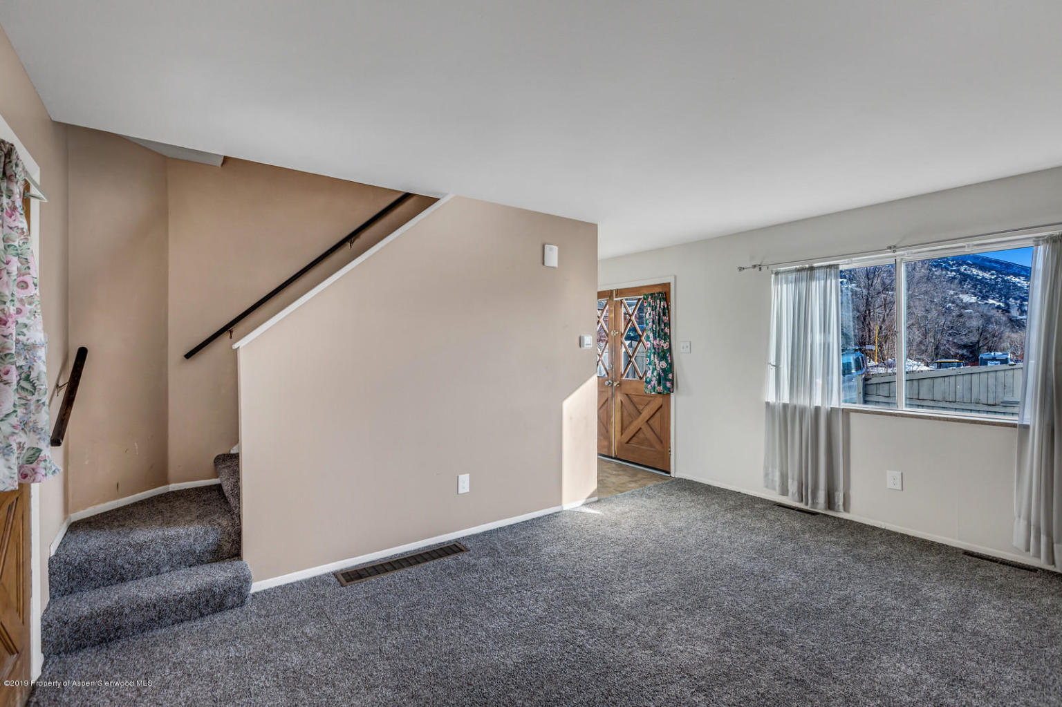 WORTH THE LOOK 21 457 Mountain Shadows Drive, Glenwood Springs 335,000