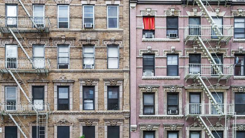 Street view of housing complexes: Fixed-rate mortgage: Just the basics