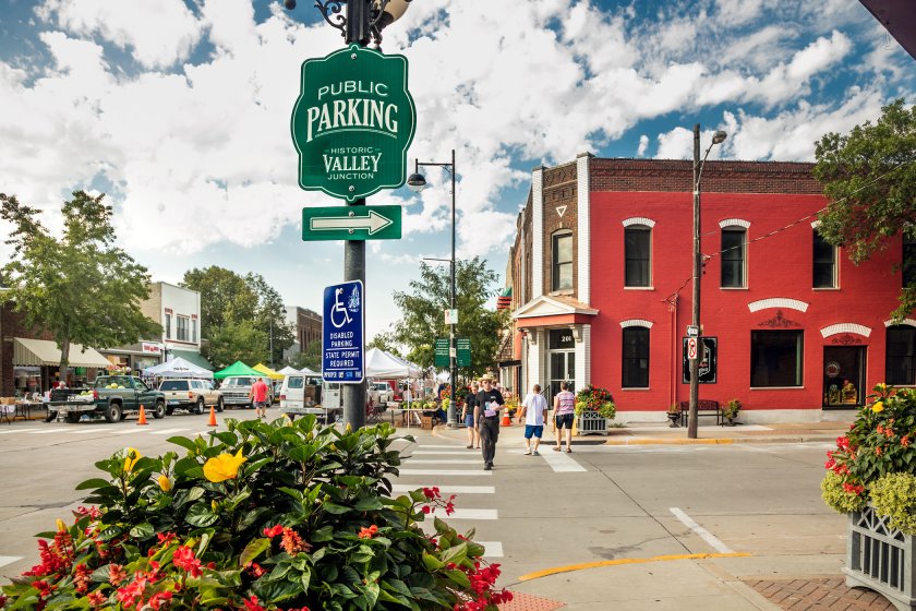 West Des Moines community image